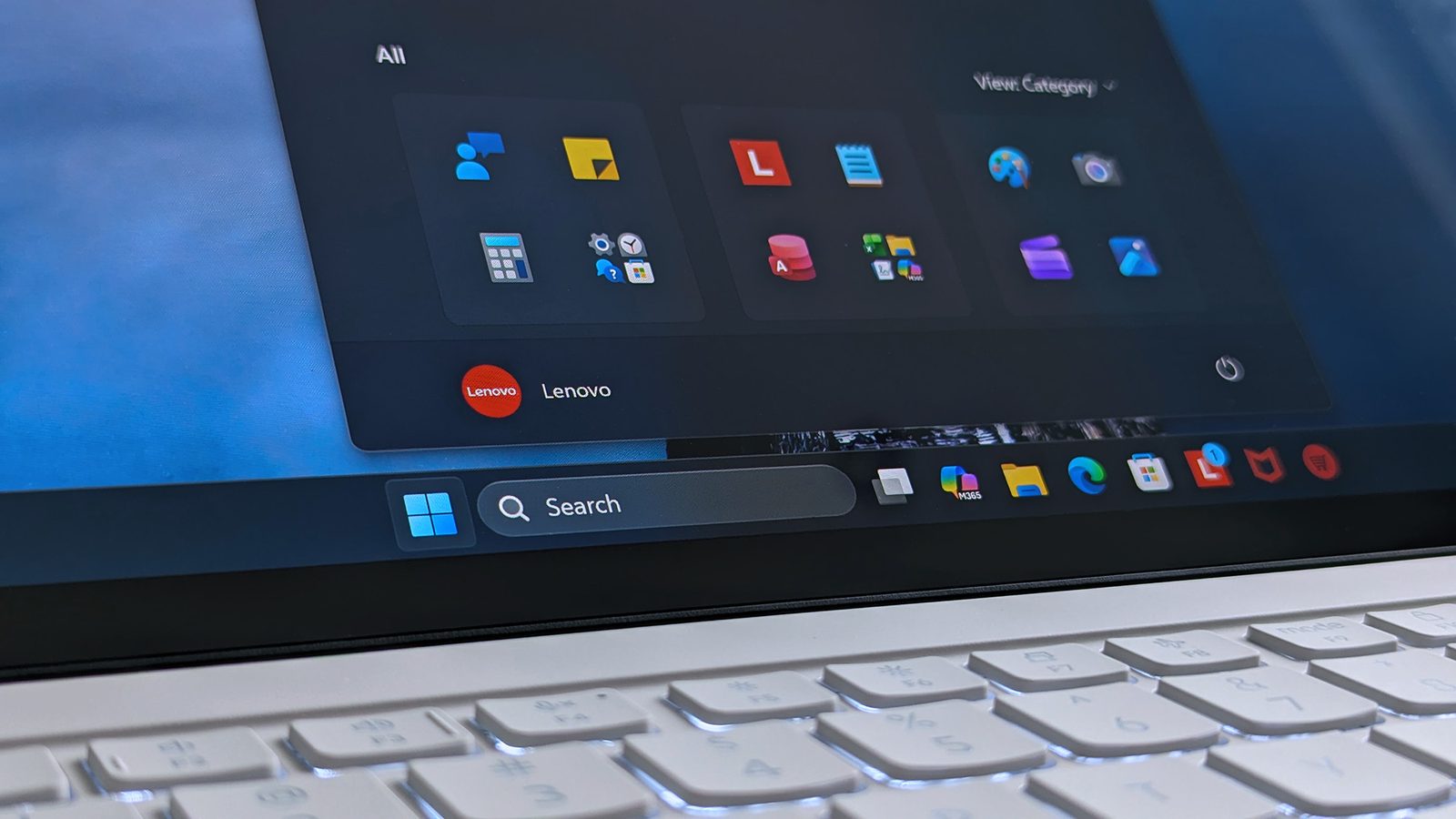 Windows 11 Performans Optimizasyonu: Bilgisayarınızı Hızlandırın - Netbir Bilişim blog kapak görseli